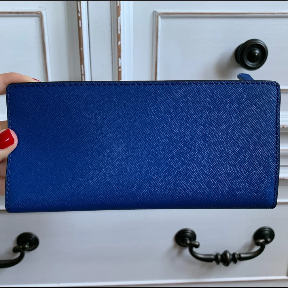 Michael Kors Slim Wallet - Picture 2 of 4